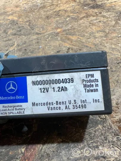 Mercedes-Benz ML W164 Batterie N000000004039