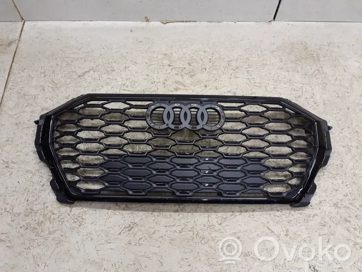 Audi Q3 F3 Etupuskurin ylempi jäähdytinsäleikkö 83F853651A