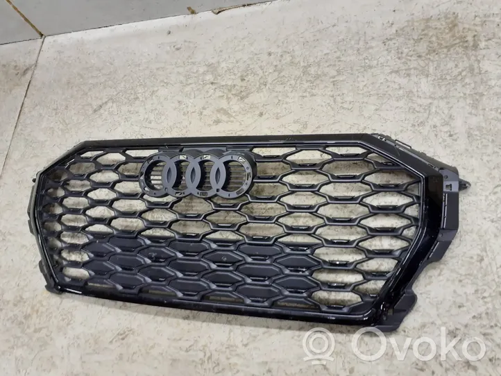 Audi Q3 F3 Maskownica / Grill / Atrapa górna chłodnicy 83F853651A