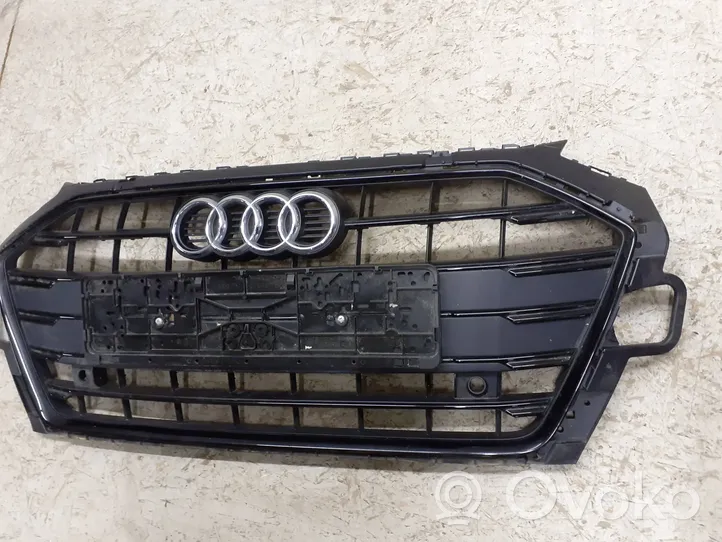 Audi A4 S4 B9 8W Etupuskurin ylempi jäähdytinsäleikkö 8W0853651DF