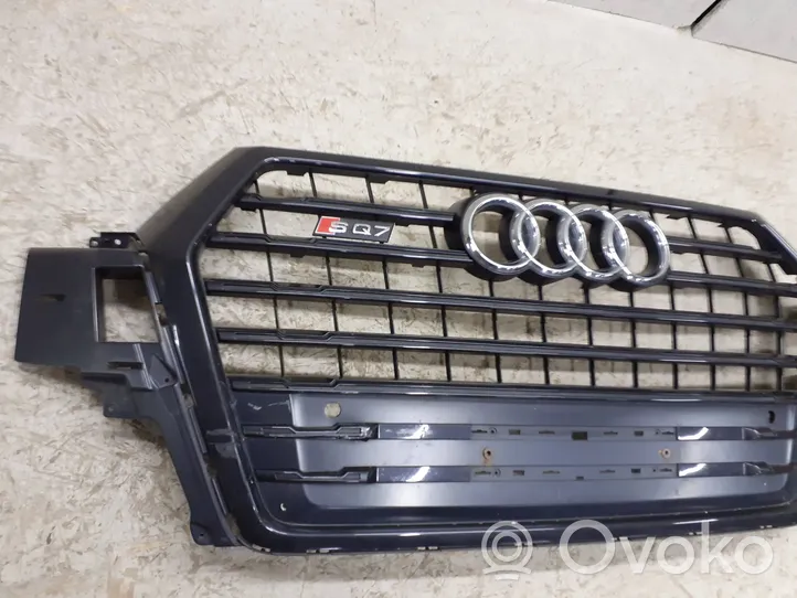 Audi Q7 4M Rejilla superior del radiador del parachoques delantero 4M0853651