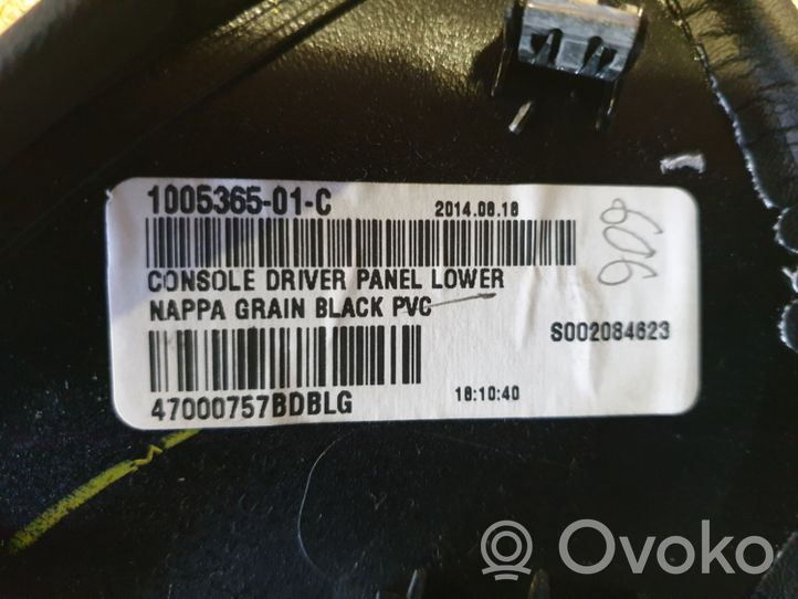 Tesla Model S Paneļa apdare 1005365