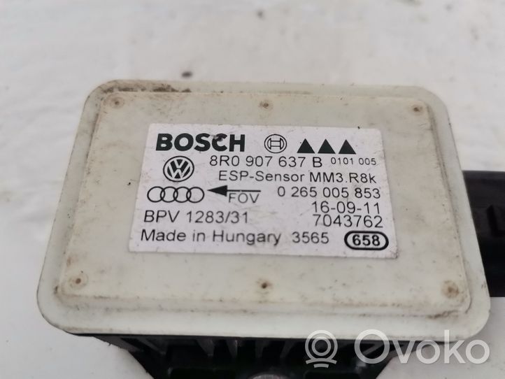 Audi A4 S4 B7 8E 8H ESP (elektroniskās stabilitātes programmas) sensors (paātrinājuma sensors) 8R0907637B