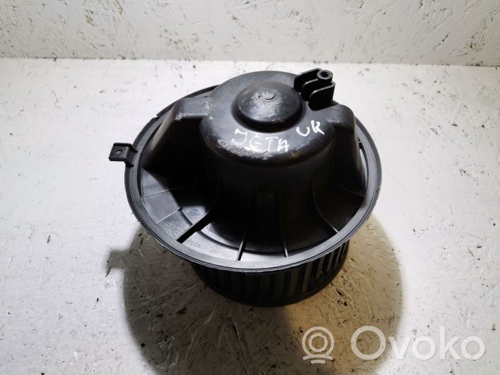 Volkswagen Jetta V Pečiuko ventiliatorius/ putikas 1K2819015