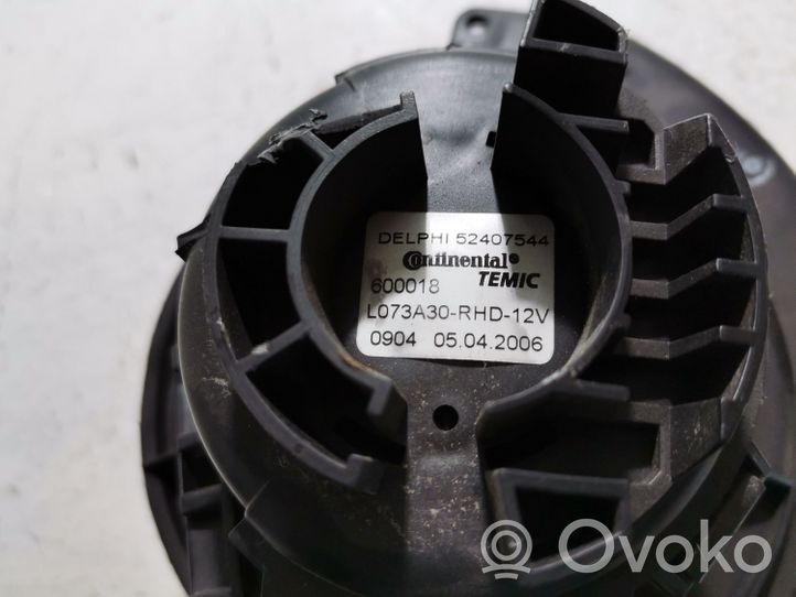 Opel Astra H Heater fan/blower 52407544