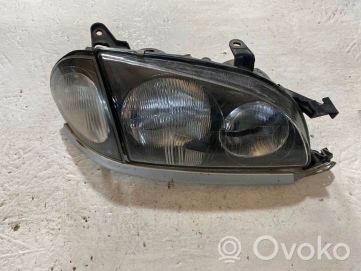 Toyota Avensis T220 Phare frontale 54533365