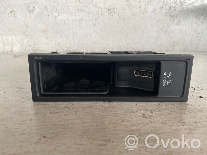 Volkswagen Golf VI Controllo multimediale autoradio 5N0035342B