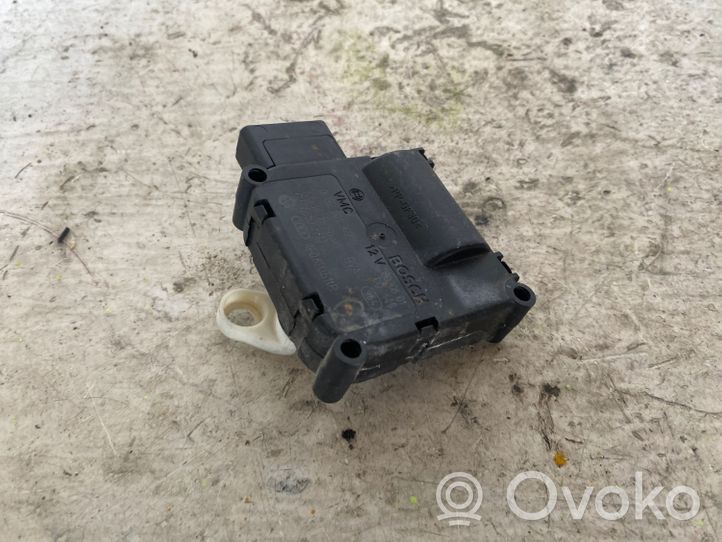 Audi A6 S6 C6 4F Moteur / actionneur de volet de climatisation 4F0820511B