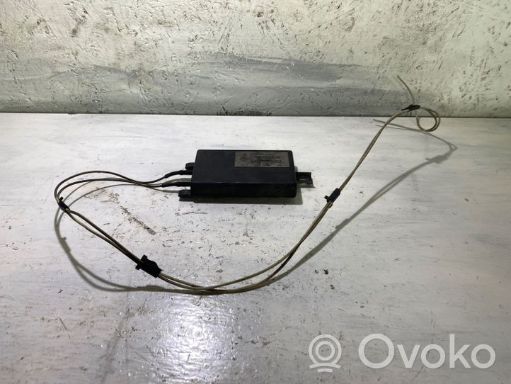 Volkswagen Touareg I Aerial antenna amplifier 7L6035507E