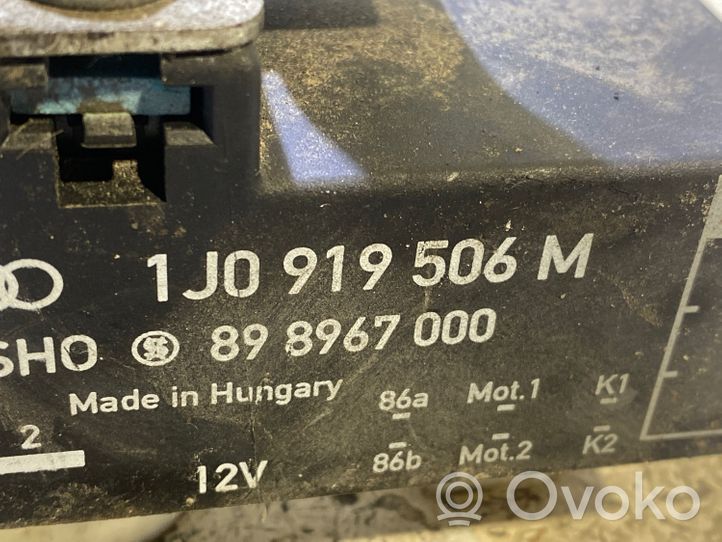 Volkswagen Golf VI Relè della ventola di raffreddamento 1J0919506M