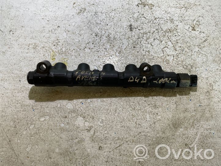 Toyota Avensis T220 Tuyau de conduite principale de carburant 3945812010