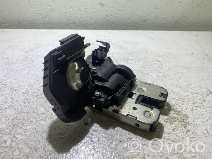 Audi A1 Loading door lock 8R0827505