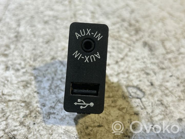 Mini Cooper Countryman R60 Connettore plug in AUX 9229247
