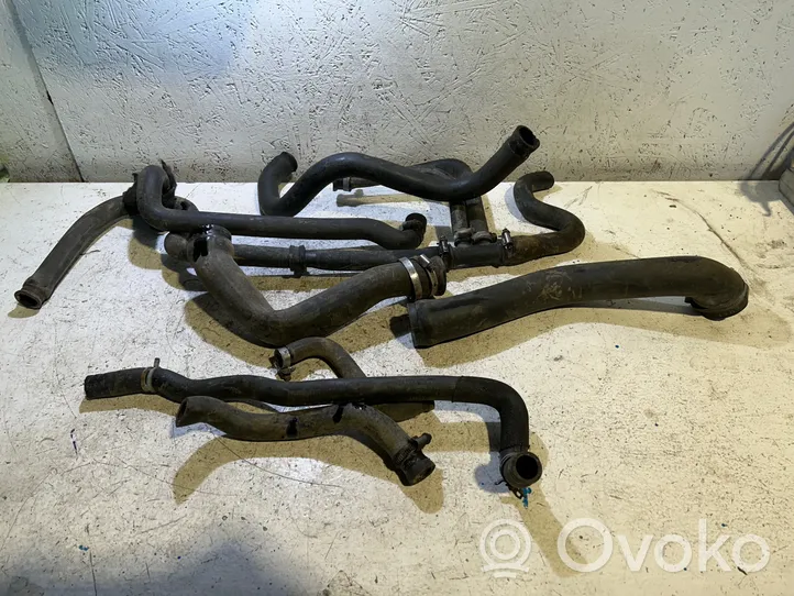 BMW 5 E28 Durite de refroidissement tube 