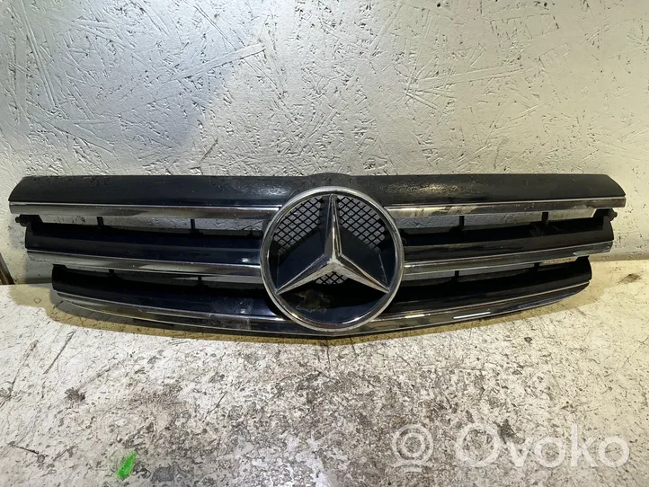 Mercedes-Benz CLK A209 C209 Griglia anteriore A2098800223