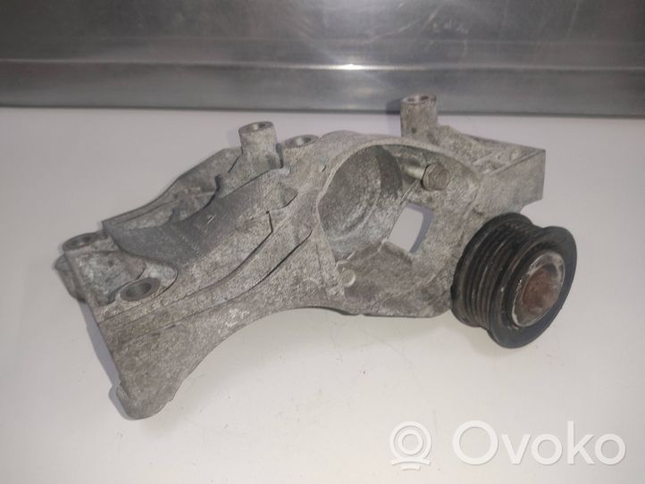 Opel Astra J Uchwyt / Mocowanie sprężarki klimatyzacji 55582510