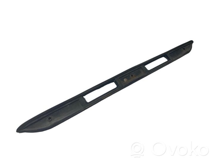 Mercedes-Benz E W124 Rivestimento portellone A1247500493