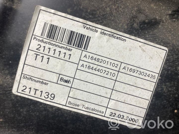 Mercedes-Benz GL X164 Takaikkunan nostomekanismi ilman moottoria A1644407210