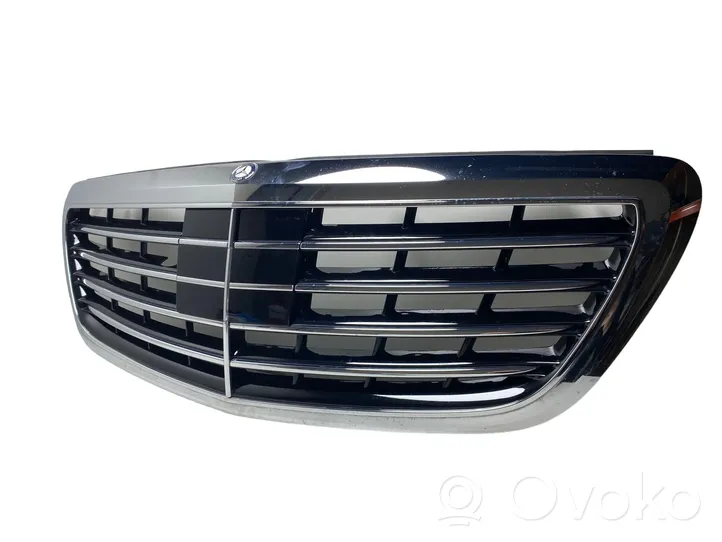 Mercedes-Benz S W222 Maskownica / Grill / Atrapa górna chłodnicy A2228800883