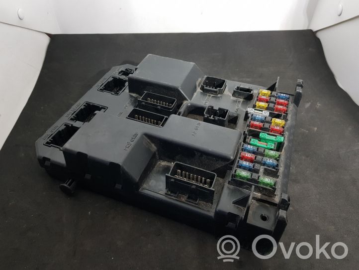 Peugeot 307 Module de fusibles 9651196980