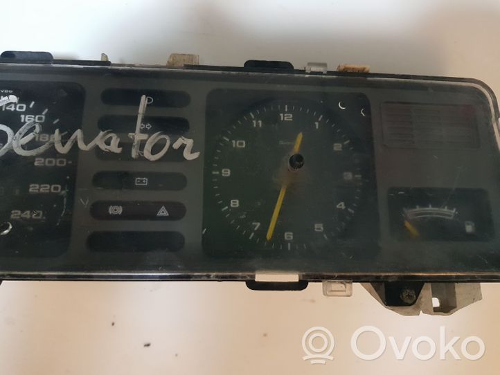 Opel Rekord E2 Tachimetro (quadro strumenti) 81117151