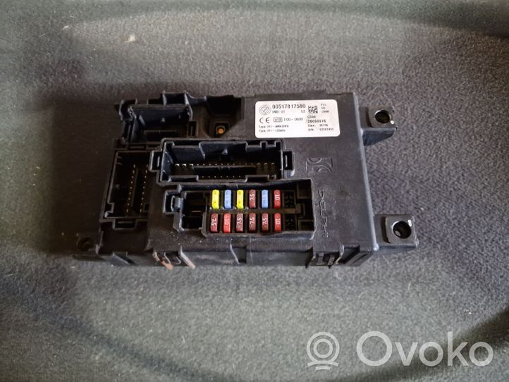 Fiat Punto (199) Module de fusibles 00517817580