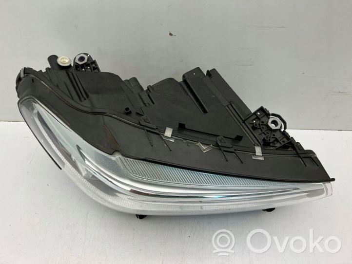 BMW X3 G01 Lampa przednia 8496824