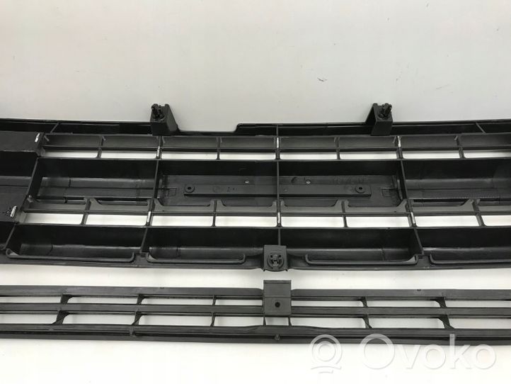 Toyota Hilux (N80, N90, N100, N110) Maskownica / Grill / Atrapa górna chłodnicy 5311189132A1