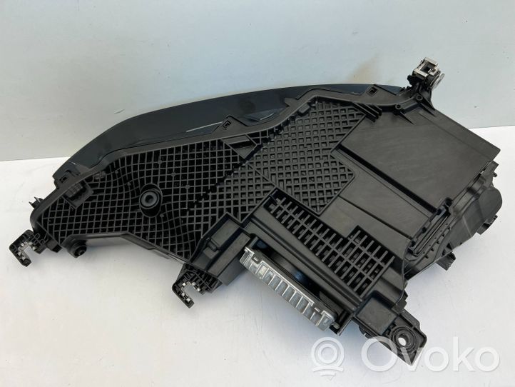 Audi E-tron GT Lampa przednia 4J3941085