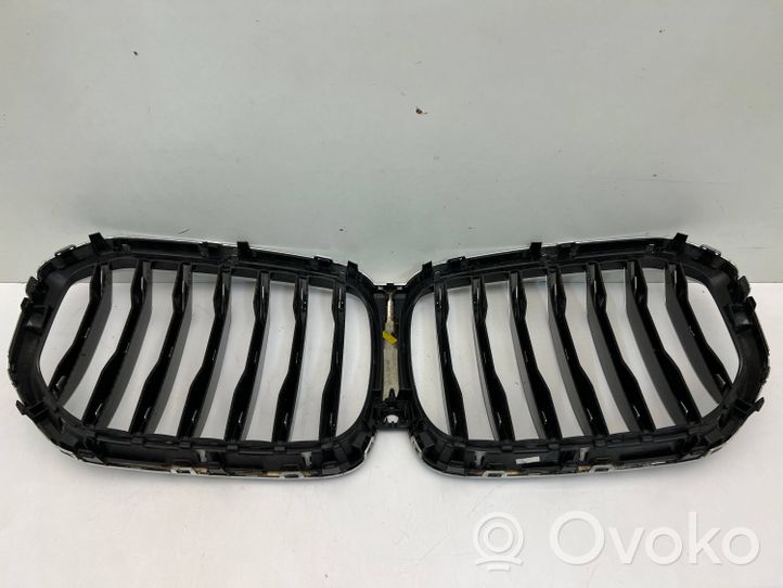 BMW X5 G05 Grille de calandre avant 7454888