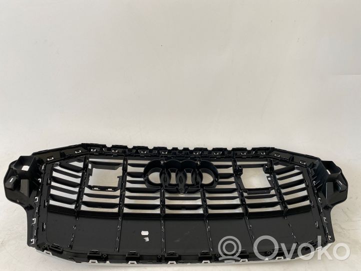 Audi Q7 4M Griglia superiore del radiatore paraurti anteriore 4M0853651AG