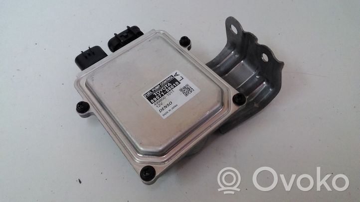 Lexus RX 450H Unité de commande / module de pompe à carburant 8957158010