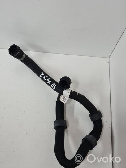 Land Rover Evoque II Tubo flessibile della linea di scarico acqua K8D28B160AB