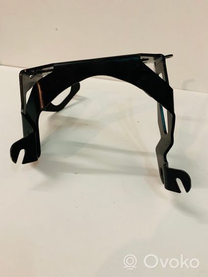 Porsche Cayenne (92A) Supporto di montaggio della pompa del servosterzo 7P0423380