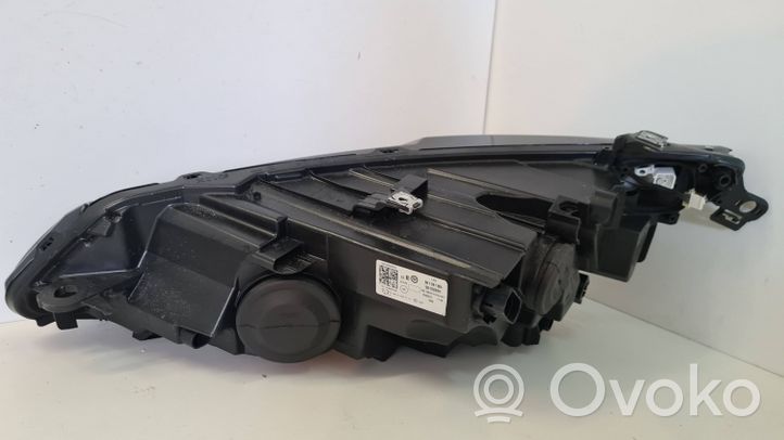 Volkswagen Golf VII Lampa przednia 9001VR4AA0HV