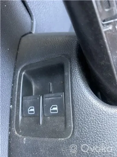 Volkswagen Caddy Interruttore di controllo dell’alzacristalli elettrico 