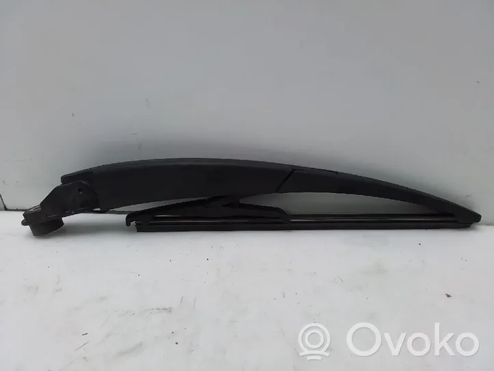 Mercedes-Benz A W176 Rear wiper blade arm 