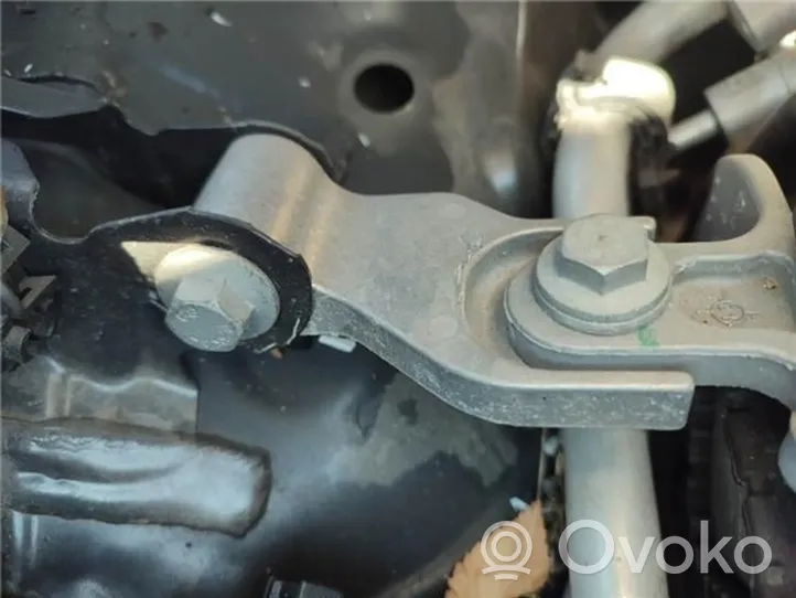 Volkswagen Golf VIII Moottorin kiinnikekorvake 