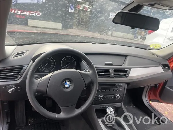 BMW X1 E84 Zestaw poduszek powietrznych z panelem 