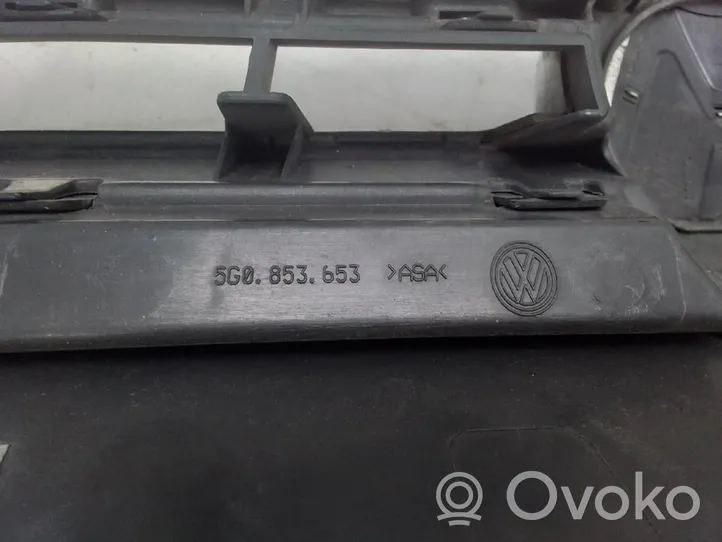 Volkswagen Golf VIII Griglia anteriore 5G0853653