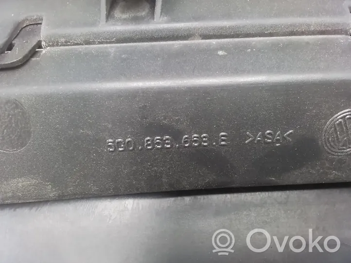 Volkswagen Golf VIII Griglia anteriore 5G0853653