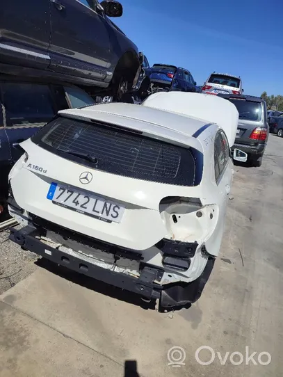 Mercedes-Benz A W176 Jäähdytysnesteen paisuntasäiliö 