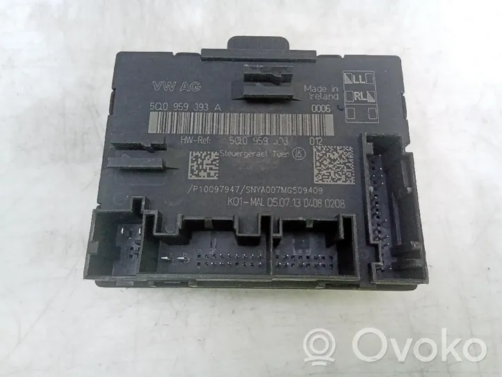 Audi A3 S3 8V Oven keskuslukituksen ohjausyksikön moduuli 5q0959393a