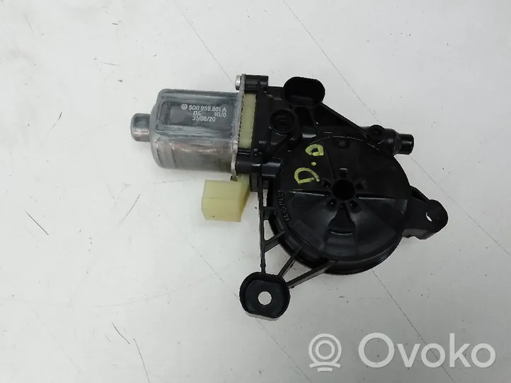 Volkswagen T-Roc Moteur de lève-vitre de porte avant 5Q0959801