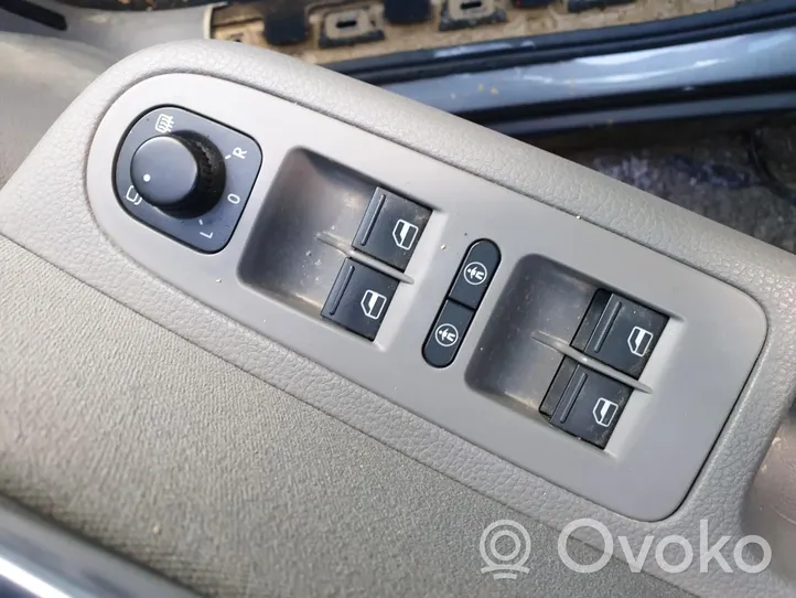 Seat Alhambra (Mk2) Electric window control switch 