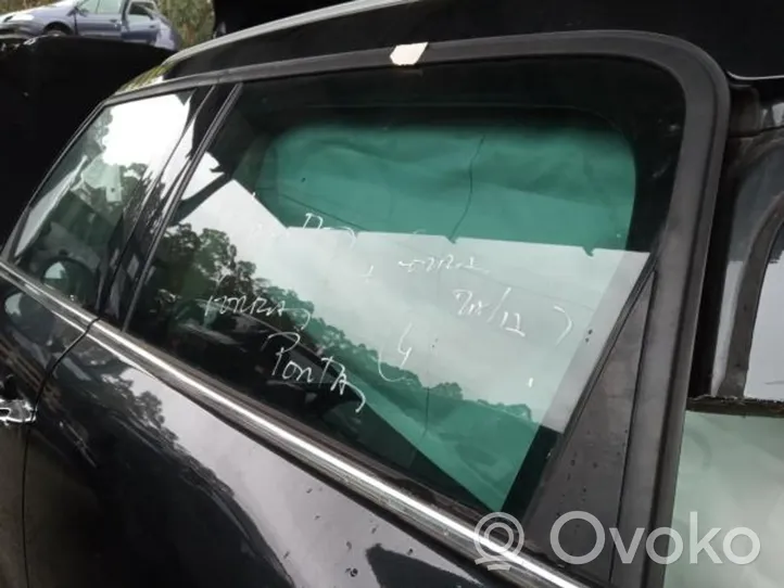 Mini Cooper Countryman R60 Vetro del finestrino della portiera posteriore 