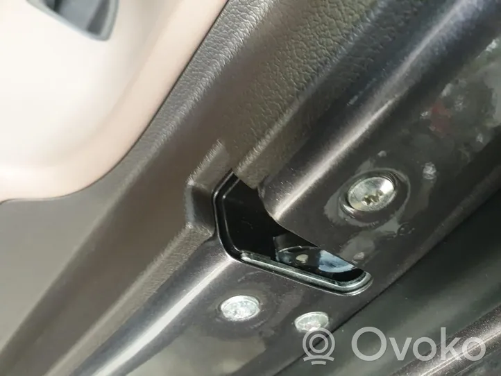 Hyundai Santa Fe Coupe door lock (next to the handle) 