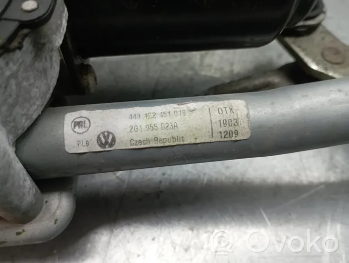 Volkswagen Polo VI AW Moteur d'essuie-glace 