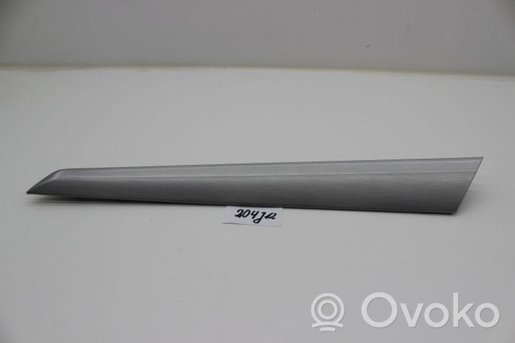 Mercedes-Benz C W204 Rivestimento della portiera posteriore A2047300422