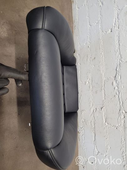 Mercedes-Benz CLS C219 Asiento trasero A2199200350